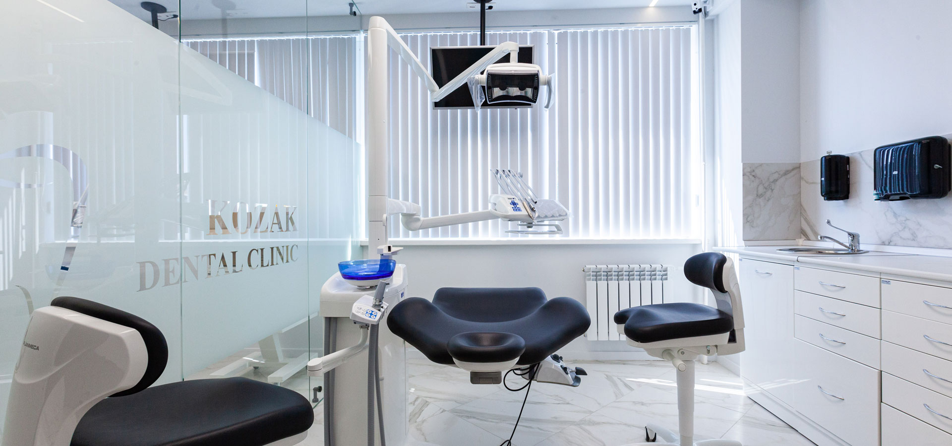 Интерьер стоматологической клиники Kozak Dental